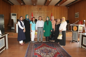 Ak Parti Kadın Kolları İl Genel Meclisini Ziyaret Etti.