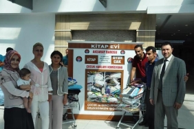 Aksaray Barosu'ndan ihtiyaç sahibi öğrencilere kitap ve oyuncak