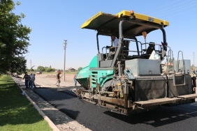 Belediye OSB'ye giden 5 Km'lik yolu asfaltlıyor