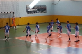 Küçük Hentbolcular Afyon'a altın için gidiyor