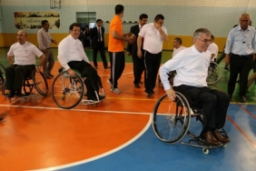 Vali, Komutan ve Başkan'dan Örnek Davranış