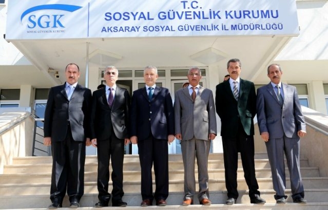 Vali Şeref Ataklı Kamu kurumları ile sivil toplum kuruluşlarına ziyaretlerde bulundu.