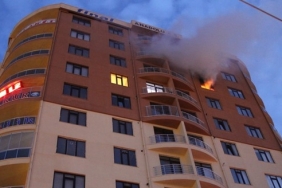 İpekyolu iş merkezinde çıkan yangın korkuttu
